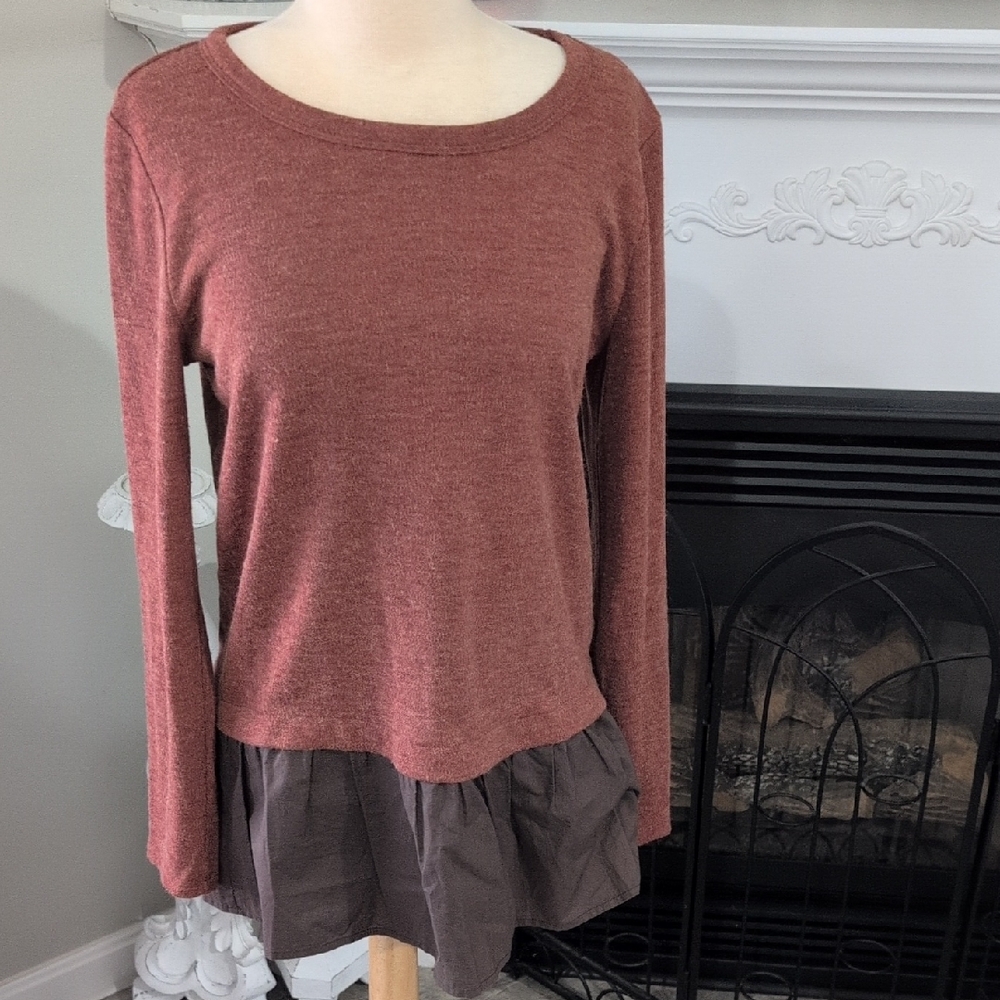THML Brown Long Sleeve Light Weight Sweater Top with Layered Hem Size Medium
